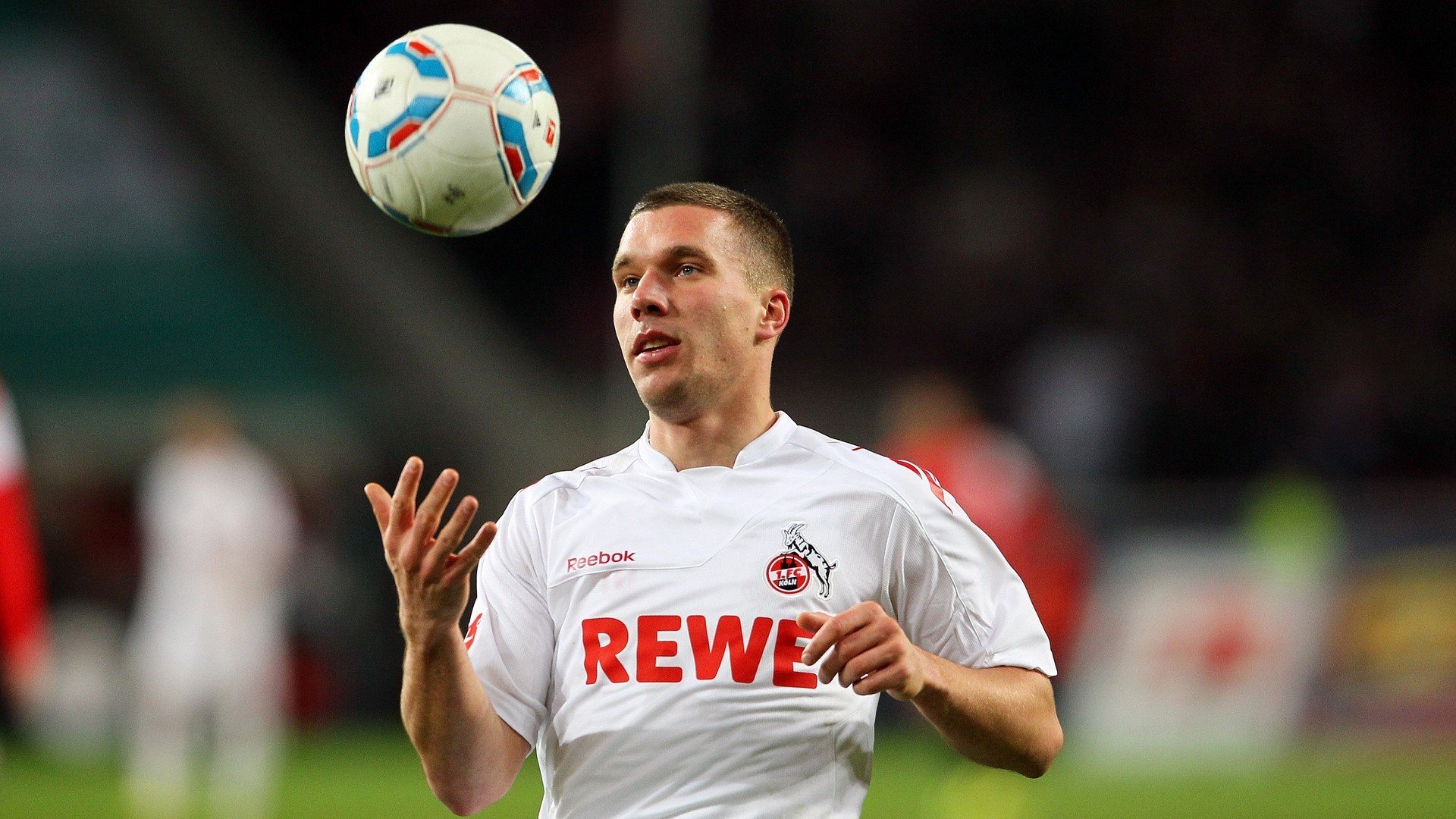 爱爱游戏-蛙泳冲刺波兰表现抢眼，蛙泳比赛都采用波蛙吗