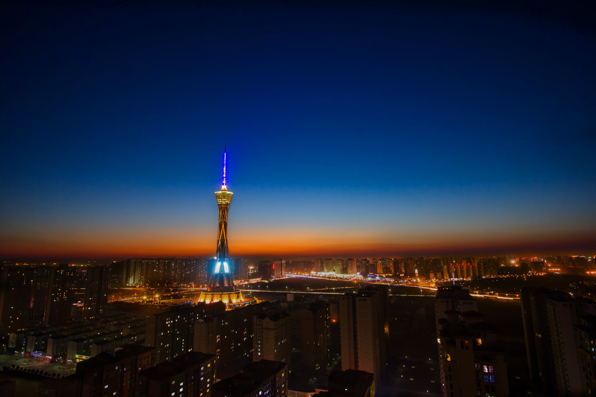 爱游戏手机版-_湖人队迎来关键战役，全员拼搏争夺胜利_，湖人队2022