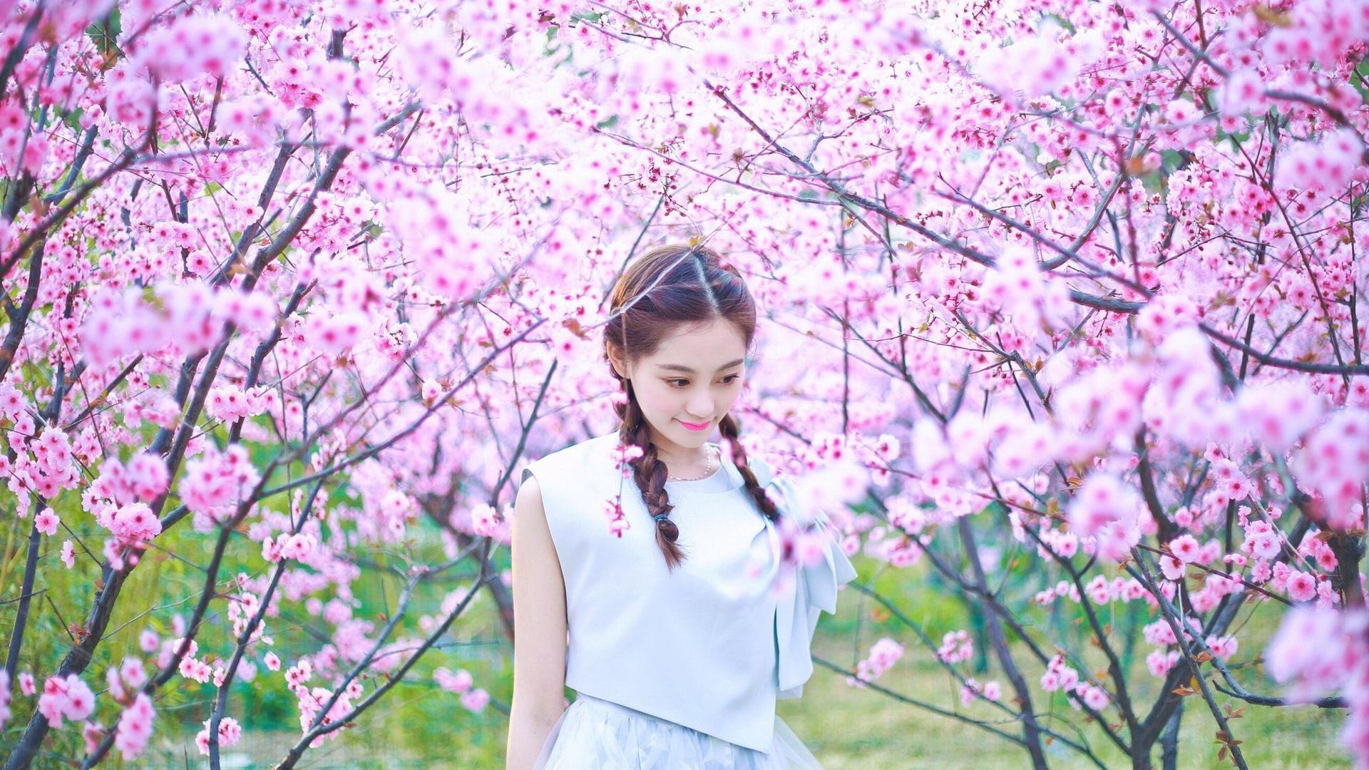 爱游戏全站app注册-“青少年足球技能大赛引爆现场，涌现多位潜力新秀”，青少年足球技术基础训练图解